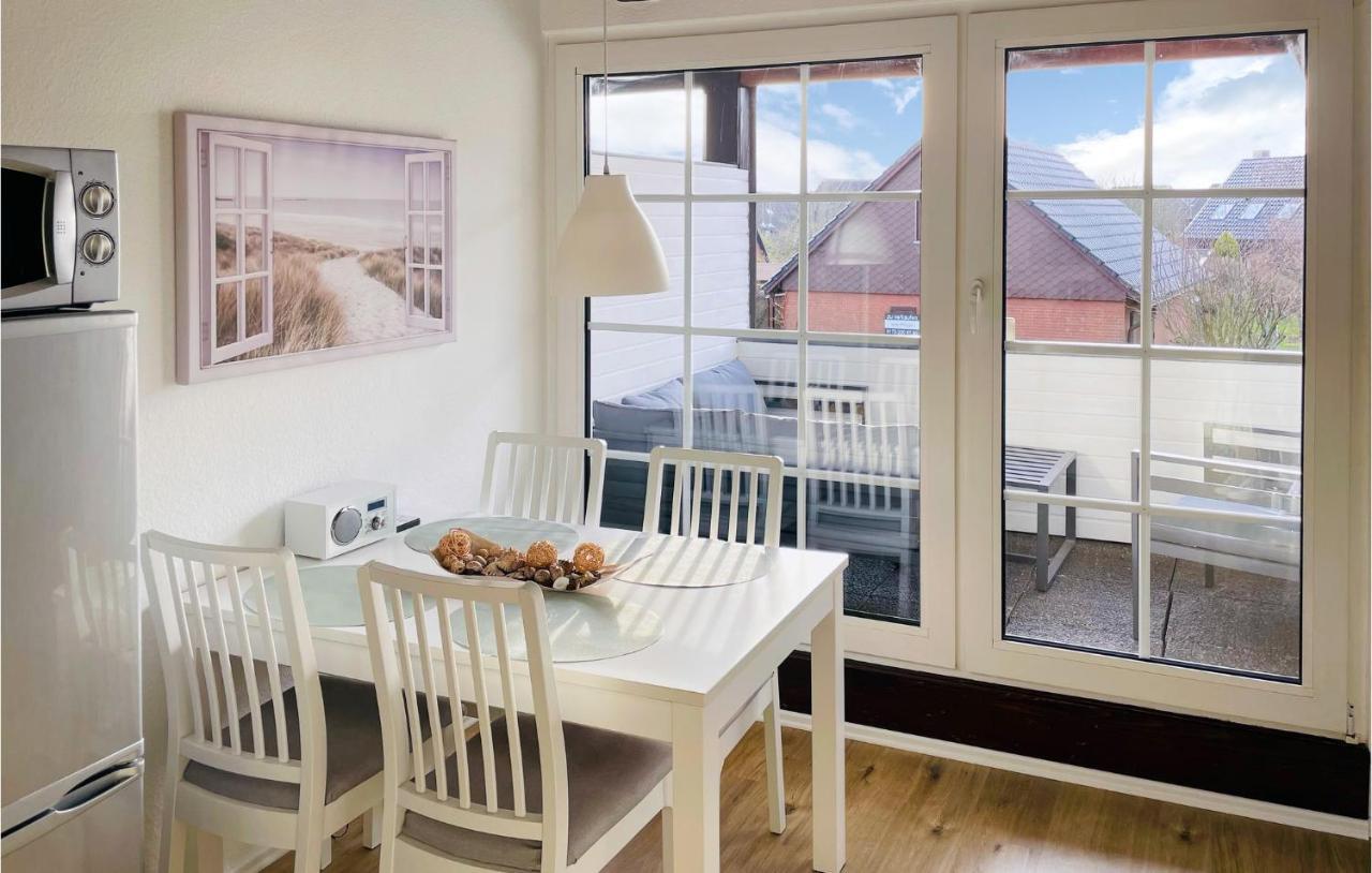 Cozy Apartment In Friedrichskoog With Kitchen エクステリア 写真