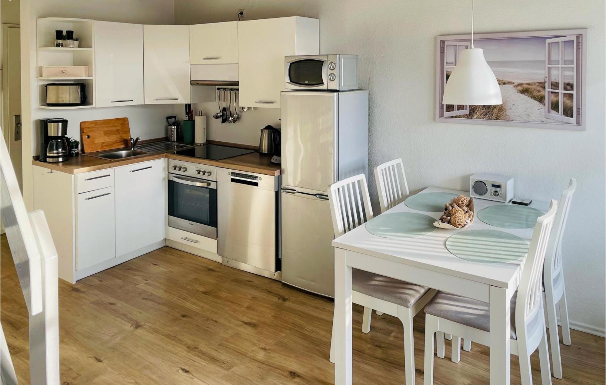Cozy Apartment In Friedrichskoog With Kitchen エクステリア 写真